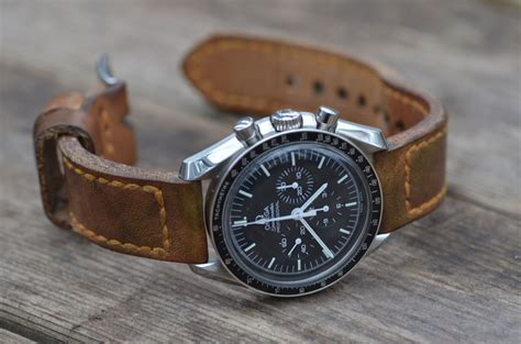 bracelet cuir montre omega speedmaster|omega speedmaster leather band.